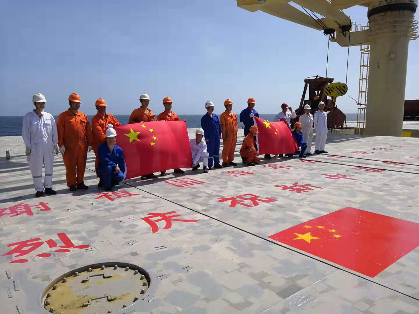 中華門輪，祖國(guó)海軍為你護(hù)航！